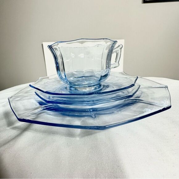Cambridge Vintage Glass DECAGON Moonlight Blue Cups, Saucers & Plates Set 12 - Picture 7 of 16